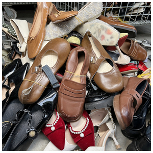 Nouvelles Chaussures <span class=keywords><strong>de</strong></span> Mariée S15 d'Été Noires à Talons Hauts Fins, Élégantes et <span class=keywords><strong>de</strong></span> Luxe, <span class=keywords><strong>de</strong></span> Haute Qualité, pour <span class=keywords><strong>Femme</strong></span>, Motif Floral, Vente en Gros - Product Image 2