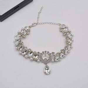 シンプルな真珠のネックレス女性用光贅沢ラインストーンチョーカーネックレスディナーパーティーアクセサリージュエリー - Product Image 3