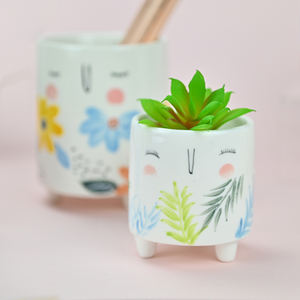 Maceta de Cerámica Pintada <span class=keywords><strong>a</strong></span> <span class=keywords><strong>Mano</strong></span> <span class=keywords><strong>con</strong></span> Rostro de Mujer Floral para Jardín - Product Image 3