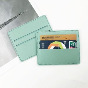 กระเป๋าสตางค์หนังทรงบางสำหรับผู้ชาย ใส่บัตรเครดิต ของขวัญแฟชั่นสำหรับการเดินทาง พิมพ์โลโก้ ช่องใส่เหรียญ กระเป๋าสตางค์สไตล์ส่วนตัว - Product Image 1