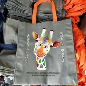 กระเป๋าผ้าแคนวาสออร์แกนิคขนาด 12 ออนซ์ พิมพ์โลโก้ได้ตามต้องการ ดีไซน์ใหม่ล่าสุดจากโรงงานโดยตรง ใช้ซ้ำได้ เหมาะสำหรับการช้อปปิ้ง - Product Image 4