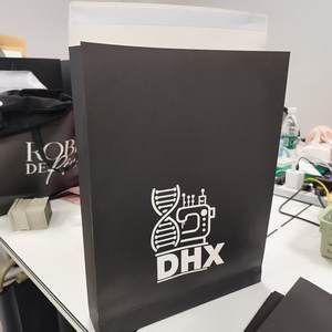 ซองกระดาษคราฟท์สีดำพรีเมียมพร้อมพิมพ์ลายตามสั่ง - บรรจุภัณฑ์แบรนด์ที่ยั่งยืนสำหรับอีคอมเมิร์ซ - Product Image 5