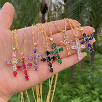 Collana con Pendente a Croce a Grappolo di Lusso Placcata Oro 18K in Ottone, con Zirconia Cubica Taglio Ovale e Micro Pavé Halo, Inossidabile, Regalo per Battesimo