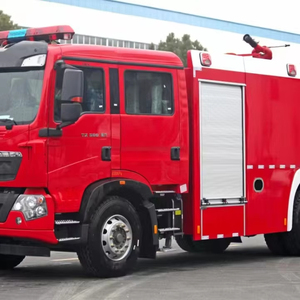 <span class=keywords><strong>Camion</strong></span>-citerne SINOTRUK à pompe moyenne-basse pression, pour un approvisionnement <span class=keywords><strong>en</strong></span> eau durable et une lutte efficace contre les incendies - Product Image 1