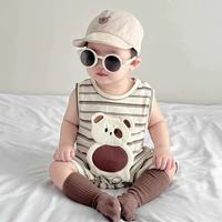 Combinaison fine en coton unisexe pour bébés Summer Infant & adorable barboteuse rayée élégante pour les sorties
