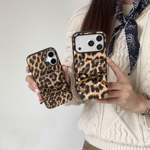 Étui de téléphone en cuir à imprimé léopard avec nœud papillon pour iPhone, étui à rabat avec porte-cartes miroir, protection pour femme - Product Image 2