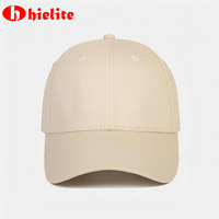 Casquette de baseball unie et tendance en tissu doux et agréable pour la peau, ajustement confortable pour hommes et femmes, idéale pour les tenues quotidiennes