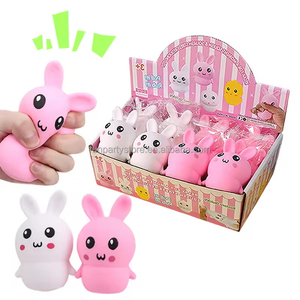 Jouet anti-stress créatif et mignon en mousse lumineuse clignotante en forme de lapin, jouet à presser LED en TPR à rebond lent pour la décompression - Product Image 2