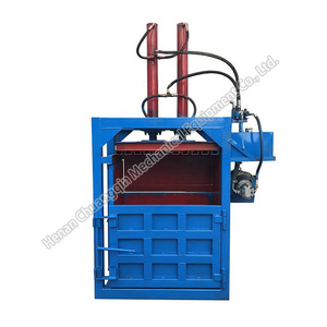 Presse à balles en coton verticale électrique semi-automatique Machine à presser l'Inde presse à balles hydraulique pour cartons bouteilles moteur clé - Product Image 6