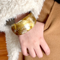 Nouveau bracelet en résine géométrique rond à dégradé brun large, grand bracelet en acrylique doré irrégulier, vente en gros 2025