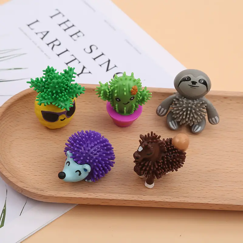 Ornamenti personalizzati di fabbrica giocattoli per bambini figurina di piccola azione con piante in Pvc stampate ad iniezione