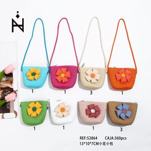 Borsa a tracolla piccola con cappello di paglia 13x10x7cm, accessorio moda da donna - Product Image 3