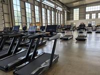 Cinta de correr comercial inteligente, equipo de Fitness, entrenamiento cardiovascular, máquina de correr para gimnasio y hotel