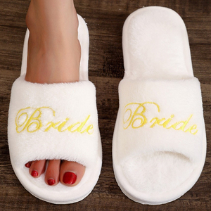 Scarpe da <span class=keywords><strong>Sposa</strong></span> Personalizzate, <span class=keywords><strong>Ciabatte</strong></span> Ricamate per Damigelle, Stampa Oro e Argento, Colore Personalizzato, Pantofole Calde in Pelliccia - Product Image 1