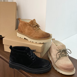 รองเท้าบูทหิมะดีไซน์หรูหรา ดีไซน์เฉพาะตัว สวมใส่สบายและอบอุ่น รองเท้าผู้ชายแฟชั่น รองเท้าบูทผ้าฝ้ายคุณภาพสูงสำหรับผู้ชาย - Product Image 1