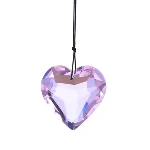 Colgantes en forma de corazón de cristal de colores al por mayor, Prisma de amor de cristal K9 para atrapasoles y decoración de interiores