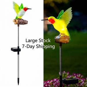Luci Solari a Forma di Colibrì per Esterni, Impermeabili, con Suono Simulato e Luce Pulsante, Statua Decorativa da Giardino con Illuminazione - Product Image 1