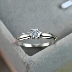 Anello dal Design Geometrico Classico, Stile Semplice per Donne - Product Image 4