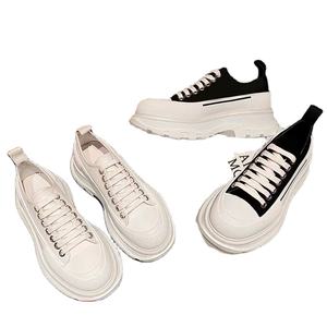 Zapatos Clásicos 2026 con Suela Gruesa para Hombre y Mujer, Zapatos Altos para Exteriores, Zapatos de Lona Personalizados, Zapatos Casuales de Moda para Caminar, Zapatos Deportivos - Product Image 2