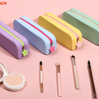 Sac de maquillage en silicone réutilisable personnalisé en usine, pochette de rangement portable pour voyage, sacs et étuis cosmétiques de beauté