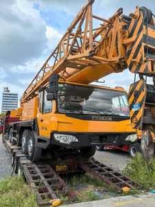 2015 Zoomilon ZTC550 55 Ton Used Crawler Crane with Engine Gearbox <b>Motor</b> PLC <b>Control</b> - Product Image 2