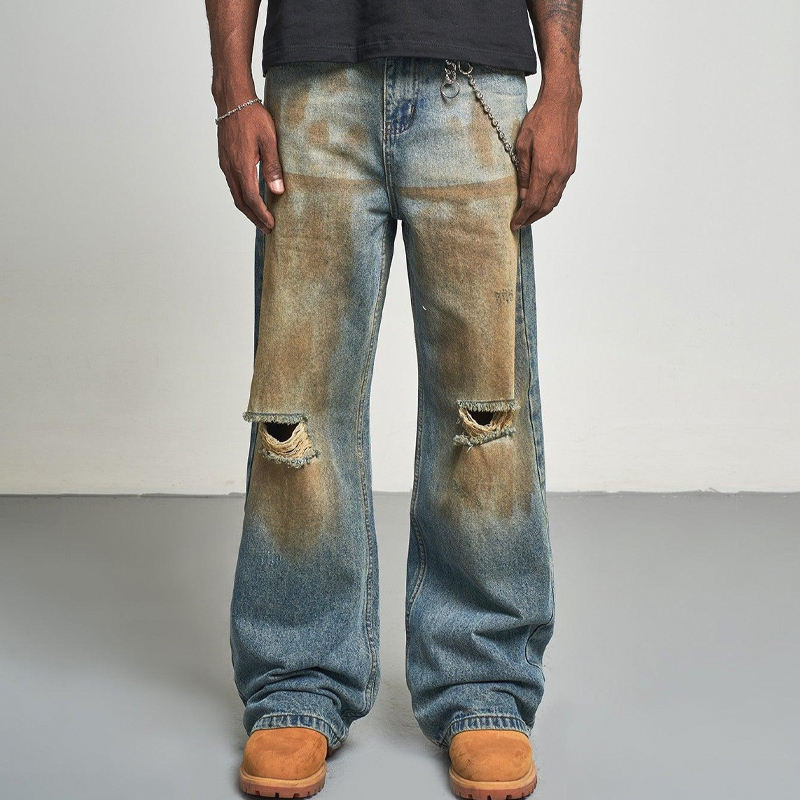 jeans rasgados H&M que reinicia su declaración de Vogue