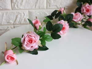 Vente chaude 110cm guirlande de roses artificielles pour la décoration de la maison pour l'obtention du diplôme fête des pères fête des mères célébrations de pâques - Product Image 2