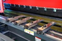 Presse plieuse CNC BEKE Premium Factory DA53T 130T3200 avec servomoteur Estun pour le pliage de tôles