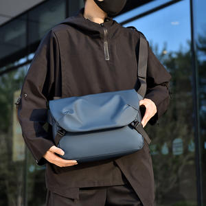 Sac à bandoulière en cuir enduit de grande capacité pour homme, logo personnalisé, portable, imperméable, sac de poitrine extérieur, sac bandoulière - Product Image 2