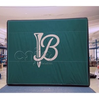 Cabine ouverte de simulateur de golf de jardin de cabine portative extérieure gonflable verte de simulateur de golf avec le logo fait sur commande