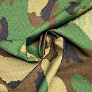 زي تكتيكي أمريكي M81 بنمط التمويه الغابي، قماش NYCO 50/50 مقاوم للتمزق، مطبوع من النايلون والقطن، مقاوم للماء ومضاد للهب، 221 جرام/متر مربع، للاستخدام الخارجي - Product Image 2