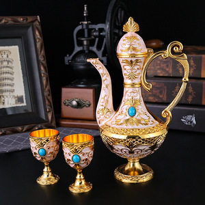 Juego de Vino de Lujo Vintage, Estilo Palacio Europeo, Decantador y Copas de Vino, Juego de Vino Exquisito con Relieve de Aleación - Product Image 2