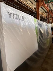 Máquina de Moldeo por Inyección Horizontal Hidráulica de Alta Velocidad YIZUMI FF240 de 240 Toneladas Usada, con Servomotor, PLC, Bomba, Caja de Cambios y Ahorro de Energía - Product Image 2