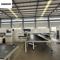Máquina Combinada de Punzonado y Corte Láser de 3000W, Torreta de 30T y 16 Estaciones, CNC Mecánico de 5000x1250mm para Procesamiento de Paneles de Puertas Metálicas