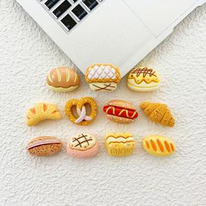 Jaune Nourriture Charmes Croissant Hot Dog Pain Série Résine DIY Délicieux Alimentaire À La Main Junk Téléphone Cas Porte-clés Décoration - Product Image 1