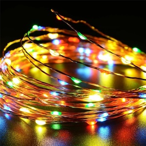 <span class=keywords><strong>Adaptateur</strong></span> EU AU UK US, <span class=keywords><strong>guirlande</strong></span> lumineuse LED en fil <span class=keywords><strong>de</strong></span> cuivre argenté, décorative <span class=keywords><strong>pour</strong></span> jardin, intérieur et extérieur, alimentée par 4,5 V CC, Noël - Product Image 1