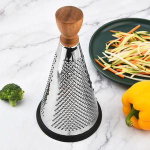 Râpe conique en acier inoxydable 24,5 cm, outil multifonction pour fromage, fruits et légumes avec manche en bois - Product Image 3