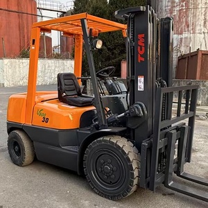 Chariot élévateur diesel d'occasion Komatsu FD2.5/3/4/5/7/10/15/16/25/30 tonnes FD50 FD30 avec moteur ISUZU en stock à Shanghai - Product Image 1