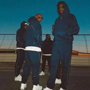 ชุดวอร์มและเสื้อมีฮู้ดสำหรับผู้ชายชุดสองชิ้นกางเกงวิ่งจ๊อกกิ้งสำหรับกลางคืนสะท้อนแสง - Product Image 3