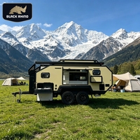 Caravane tout-terrain Husvagn pour famille, caravane de voyage tout-terrain à double essieu, capacité 6 personnes avec toilettes