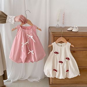 Robe d'été 2026 INS <span class=keywords><strong>pour</strong></span> filles, super mignonne et élégante, version coréenne, sans manches, jupe bouffante, style princesse - Product Image 1