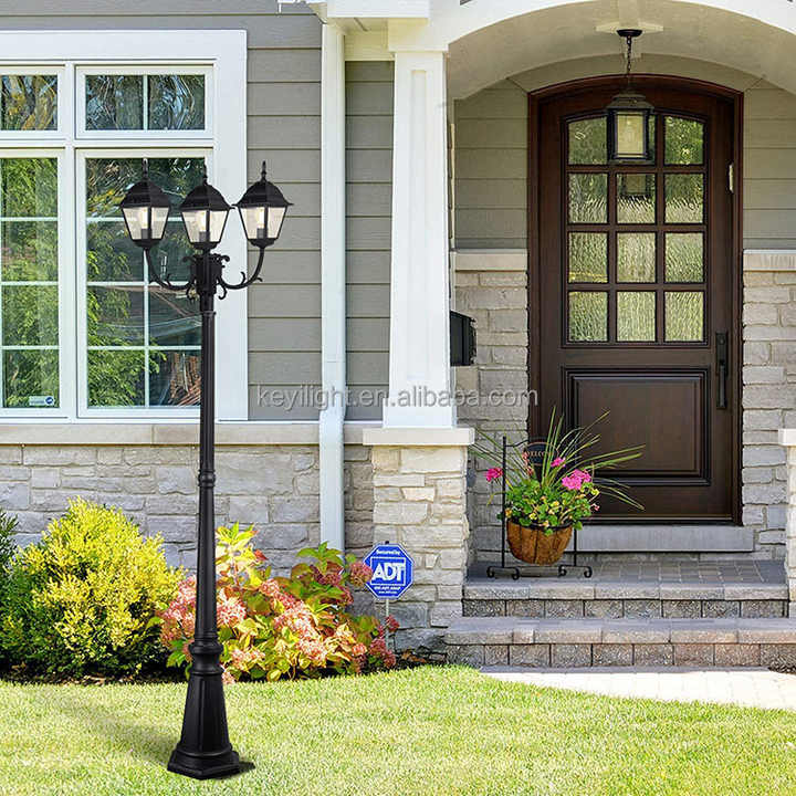 Charming Three Head Design Outdoor Lamp Post Light