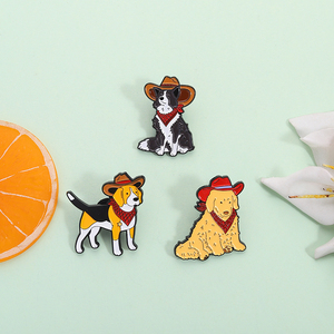 Эмалированная брошь в виде собаки - Product Image 2