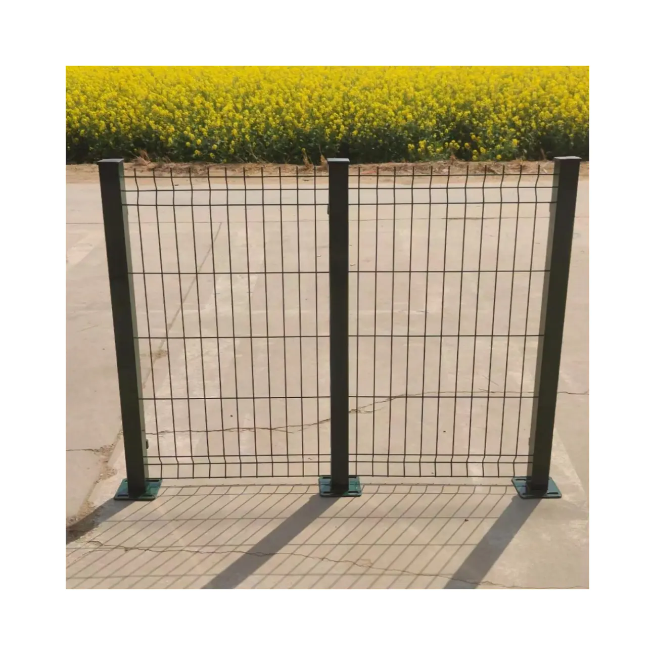 Sell well Friendly fence designs PVC coated 3D curved welded wire mesh fence for sale