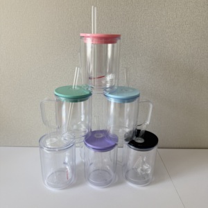 Bicchieri in Plastica a Doppia Parete da 15oz/17oz con Manico, Pre-Forati, Trasparenti, con Coperchi Colorati - Vendita all'Ingrosso - Product Image 1