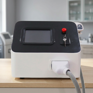 Nouvel instrument d'épilation au laser semi-conducteur indolore 808 nm avec écran tactile de 8 pouces pour les spas et les salons de beauté - Product Image 1