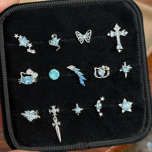 Bijoux de piercing tendance en cuivre et zircon, clous d'oreille et bijoux de corps en zircon bleu (croix, étoile, serpent, cœur) pour cartilage, vente en gros - Product Image 4