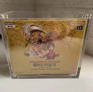 SSJ Moderne TCG Booster Boîte PMMA Acrylique Vitrine pour La Publicité Polie pour Conspiracy Kingdom OP-04 Carton - Product Image 1