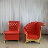 Luxuriöser Roter PU-Leder Königsthron-Stuhl Paar mit Goldenem Geschnitztem Rahmen für Hochzeiten und Events Paar-Sofa-Stuhl nach Maß