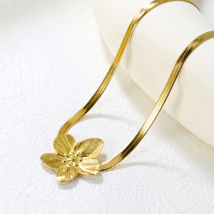 Collier pendentif fleur en alliage de zinc couleur or et argent, bijou de fête, chaîne de clavicule pour femme, accessoire de mode - Product Image 2